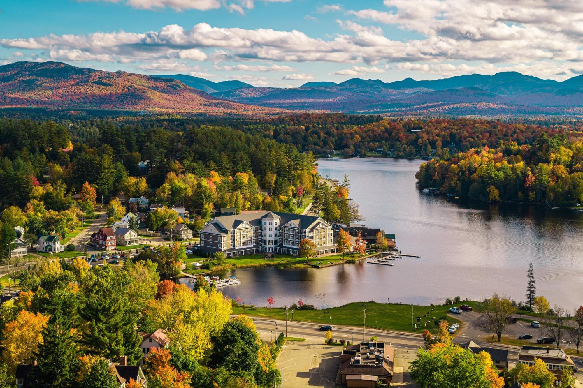 Voco Saranac Lake Ny - Waterfront By Ihg Exterior photo