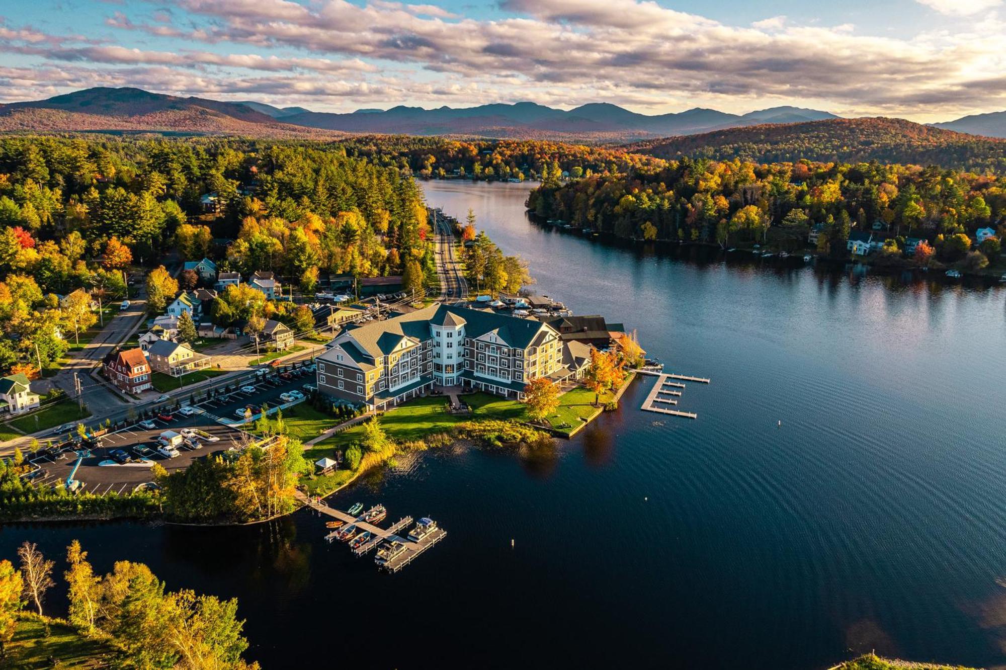 Voco Saranac Lake Ny - Waterfront By Ihg Exterior photo