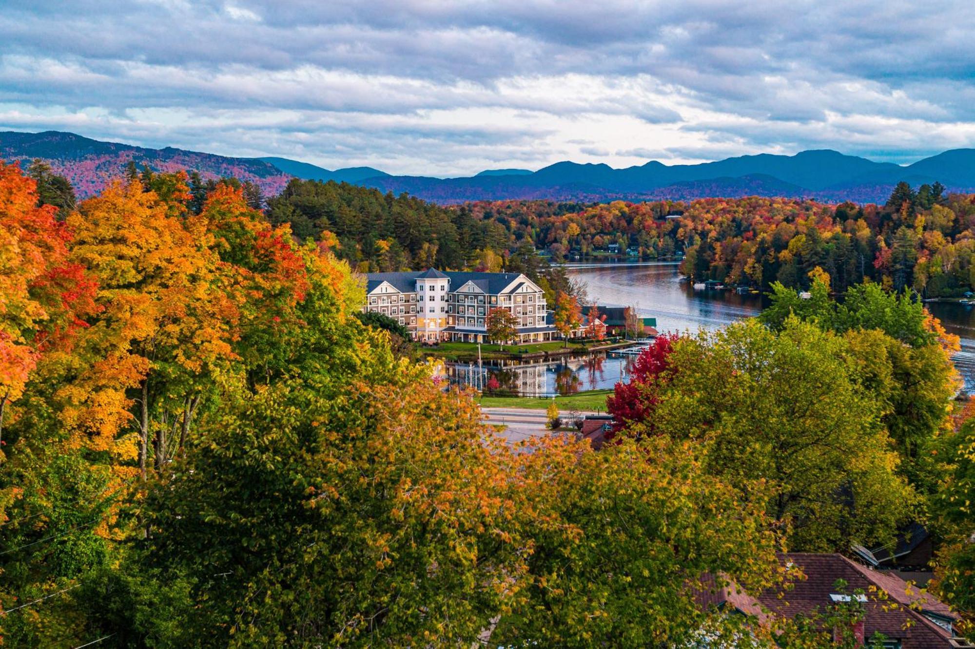 Voco Saranac Lake Ny - Waterfront By Ihg Exterior photo
