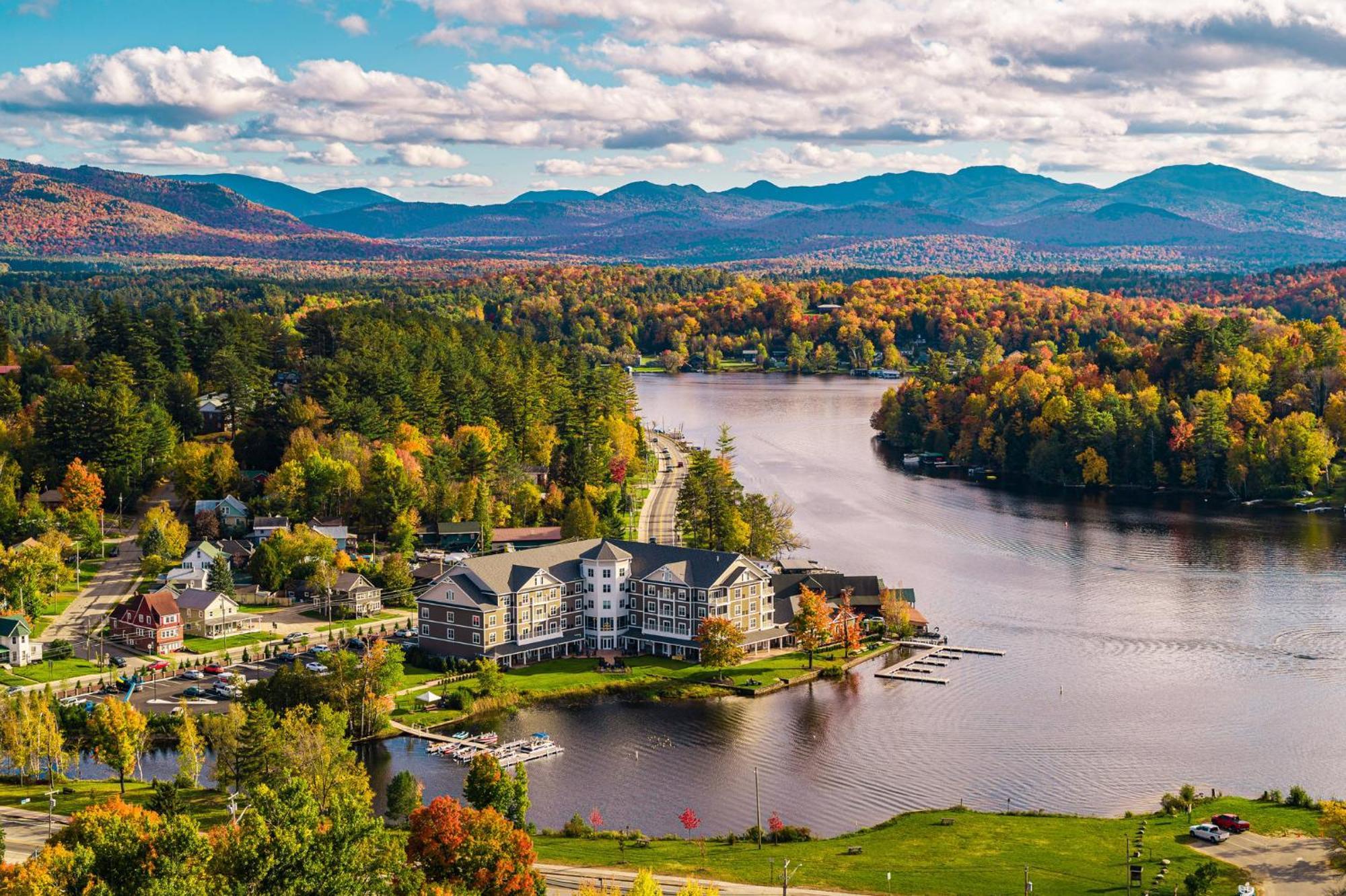 Voco Saranac Lake Ny - Waterfront By Ihg Exterior photo