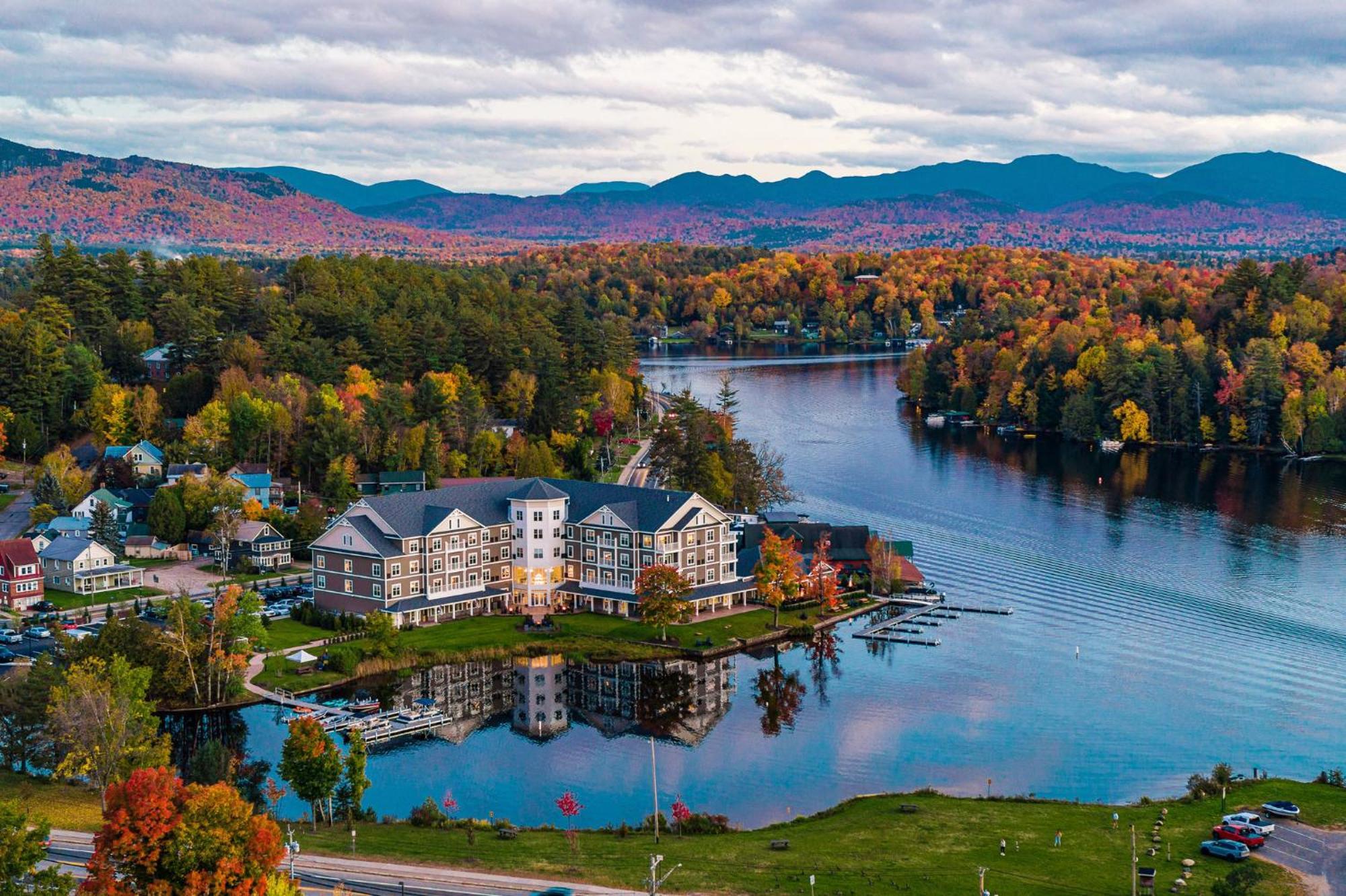 Voco Saranac Lake Ny - Waterfront By Ihg Exterior photo