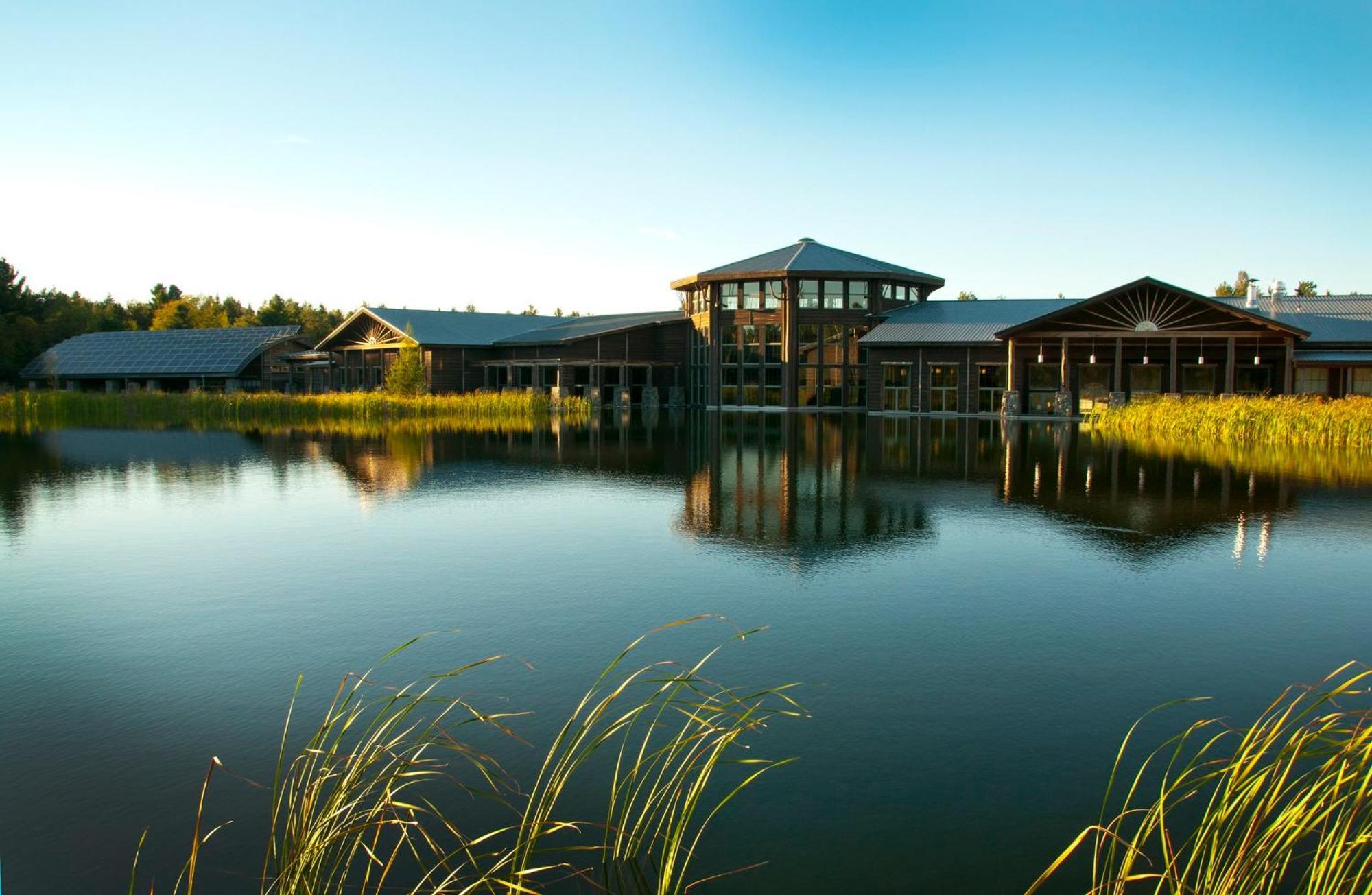 Voco Saranac Lake Ny - Waterfront By Ihg Exterior photo