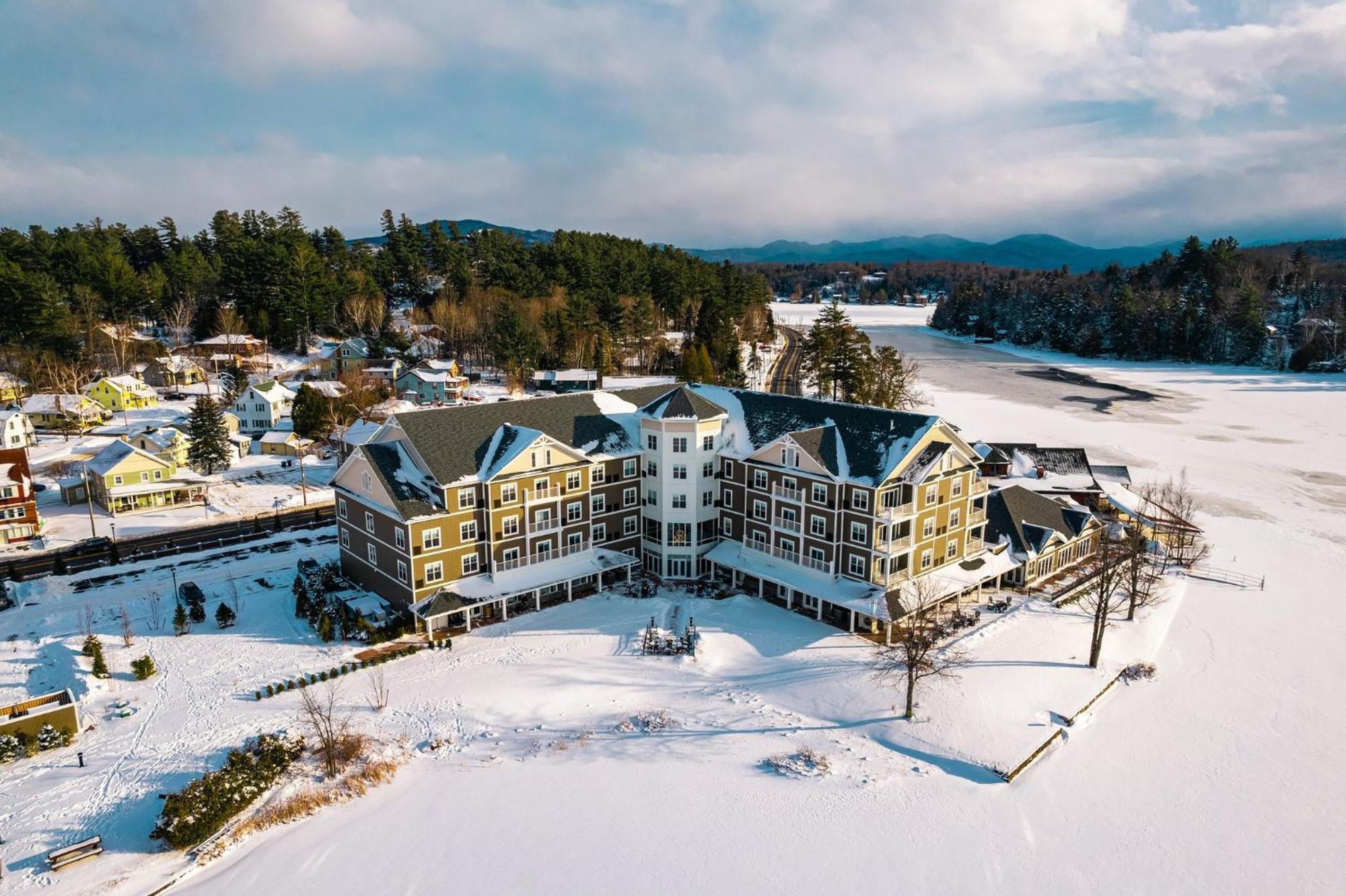 Voco Saranac Lake Ny - Waterfront By Ihg Exterior photo